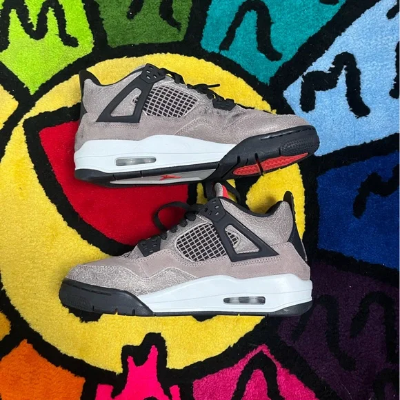Air Jordan 4
